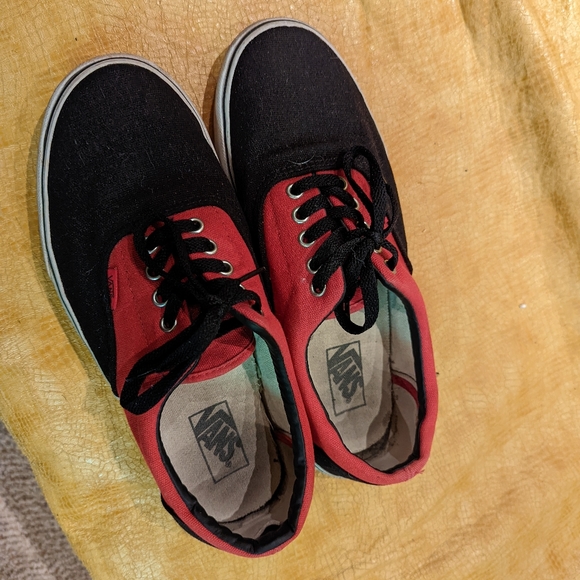 Vans skate shoes two tone red and black - men size 10 - Picture 7 of 7